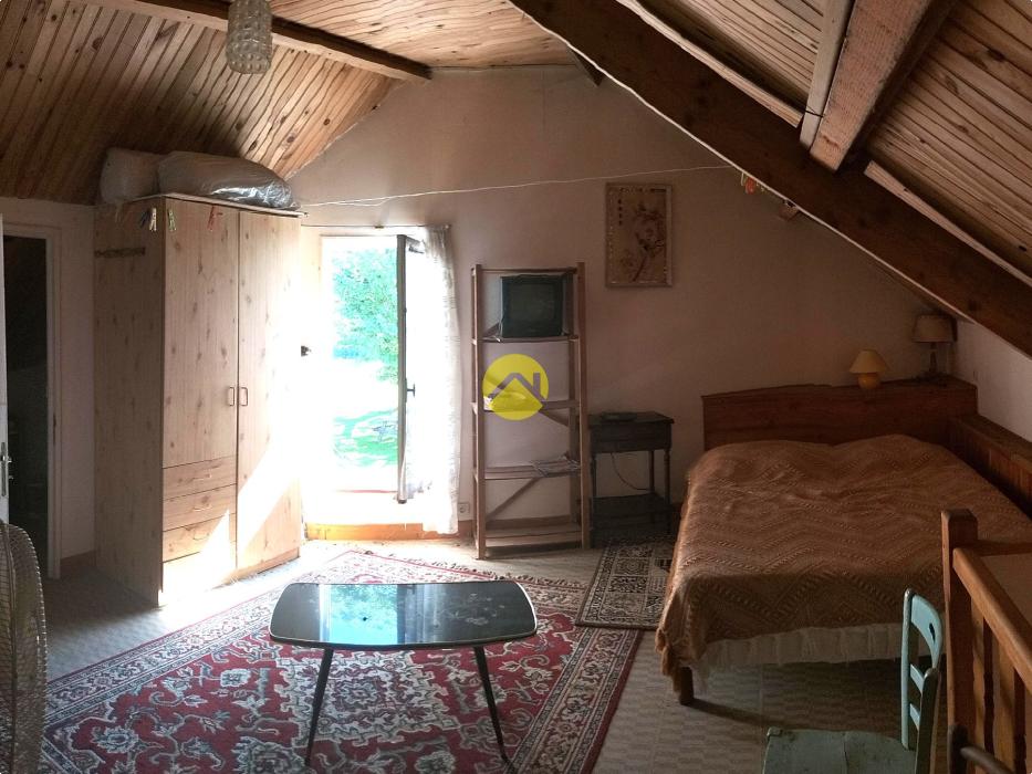 JOLI PIED A TERRE