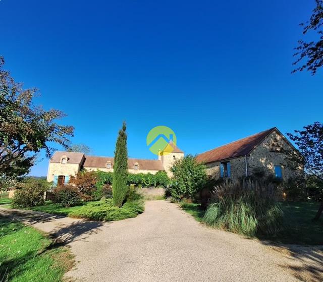 Élégant Manoir en Pierre  à Belves