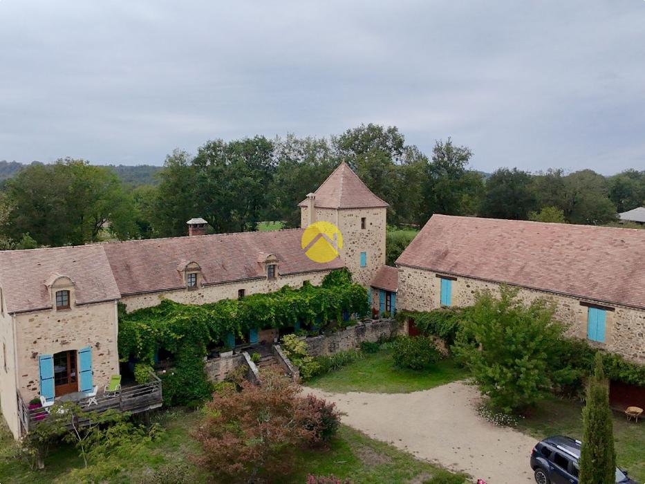 Élégant Manoir en Pierre  à Belves