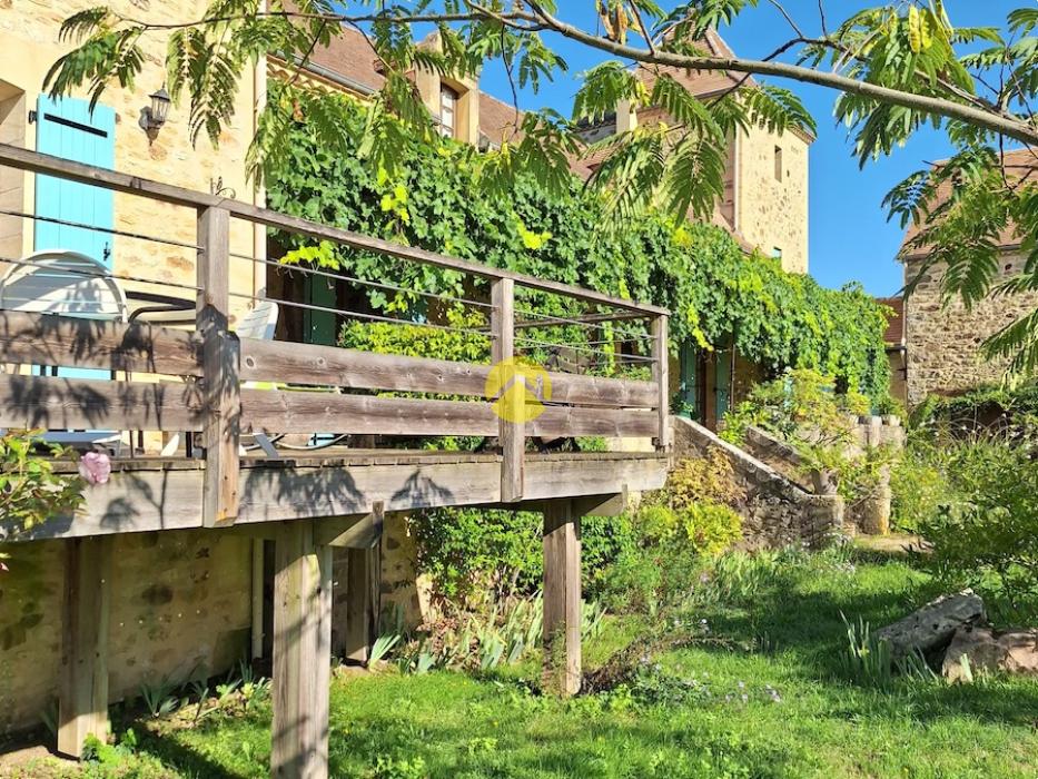 Élégant Manoir en Pierre  à Belves