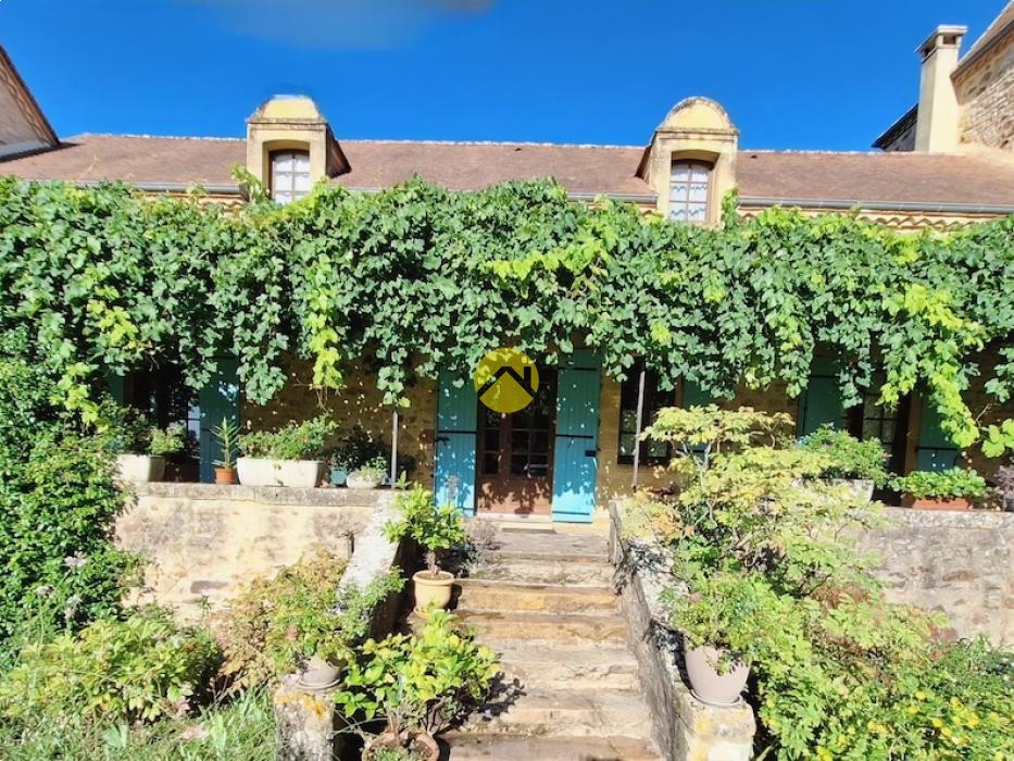 Élégant Manoir en Pierre  à Belves