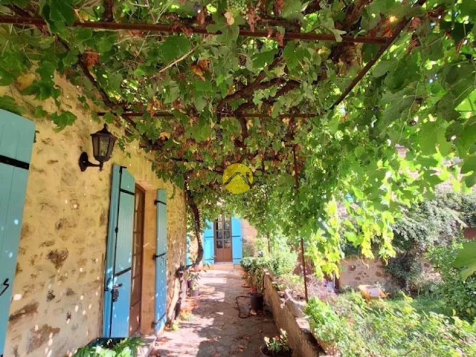 Élégant Manoir en Pierre  à Belves