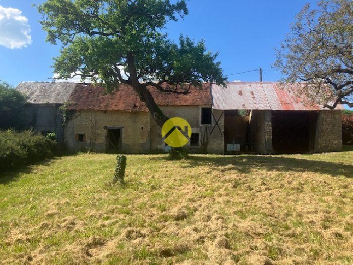 Dépendances à rénover sur 3445 m²