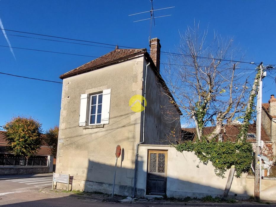 MAISON AVEC COUR et JARDIN