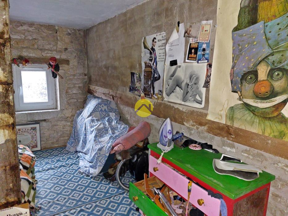 MAISON AVEC COUR et JARDIN