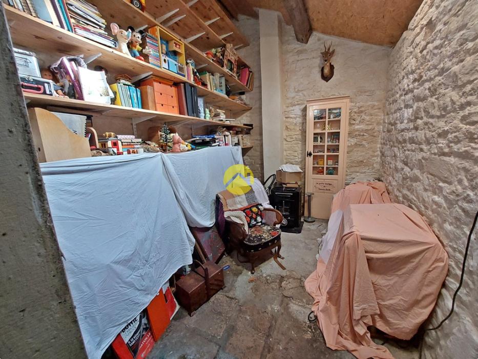 MAISON AVEC COUR et JARDIN