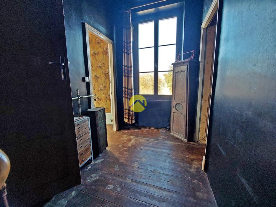 MAISON AVEC COUR et JARDIN