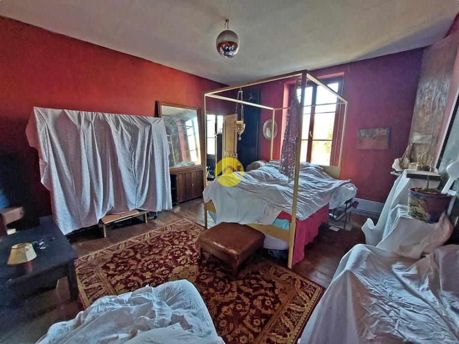 MAISON AVEC COUR et JARDIN