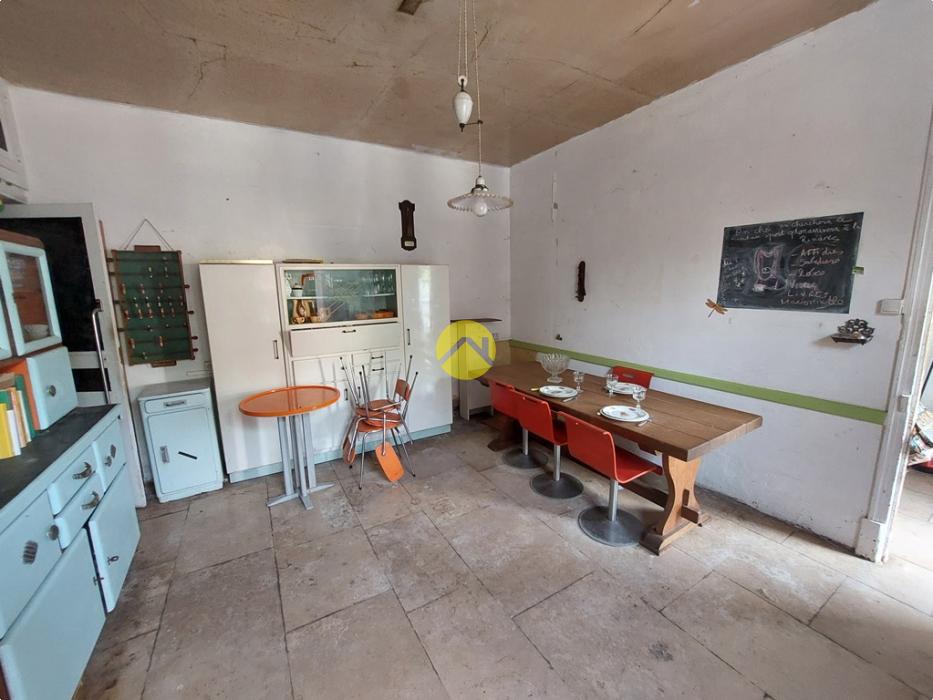 MAISON AVEC COUR et JARDIN