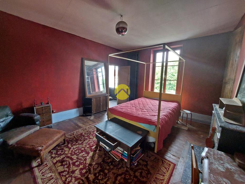 MAISON AVEC COUR et JARDIN