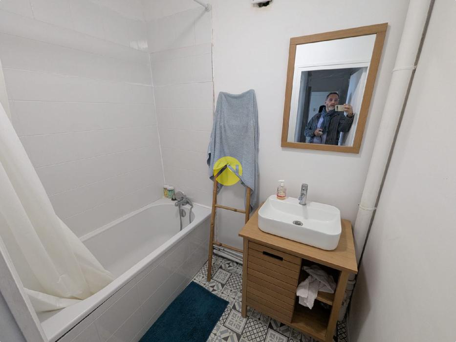 Appartement T4 rénové avec balcon
