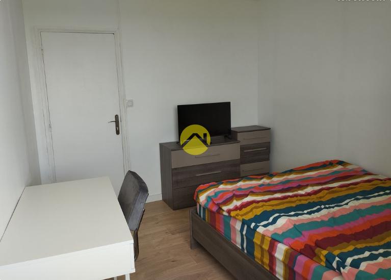 Appartement T4 rénové avec balcon