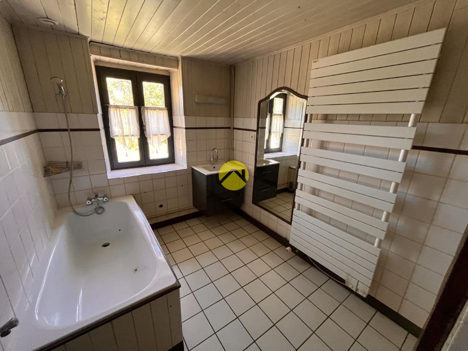 Longère 3 ch sur 2 793 m²