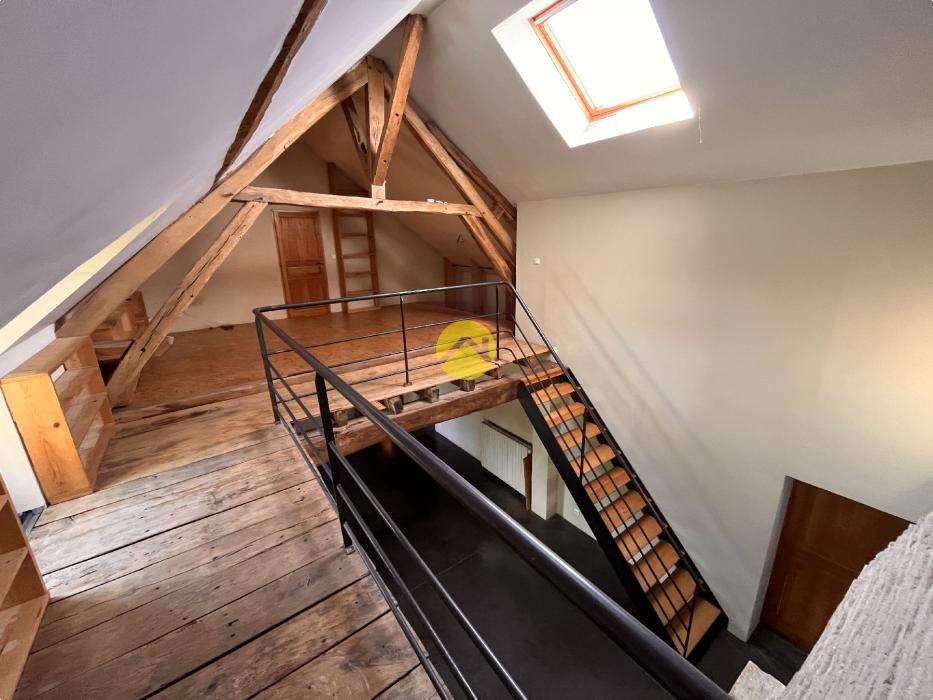 Longère 3 ch sur 2 793 m²