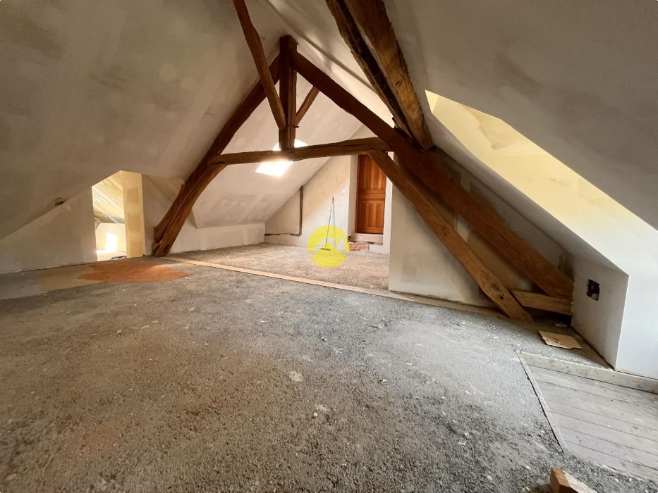 Longère 3 ch sur 2 793 m²