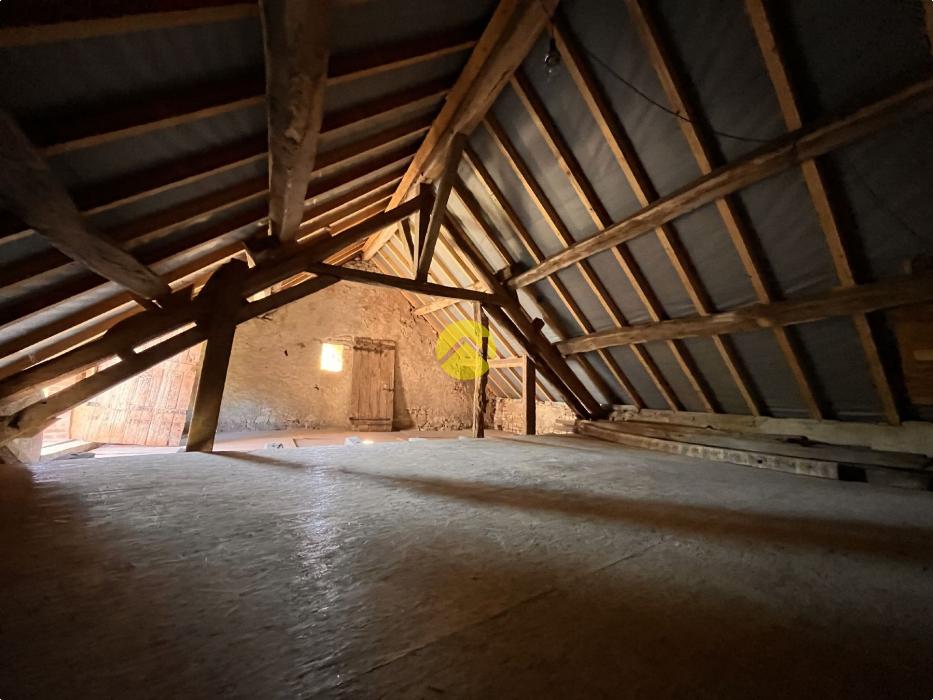 Longère 3 ch sur 2 793 m²