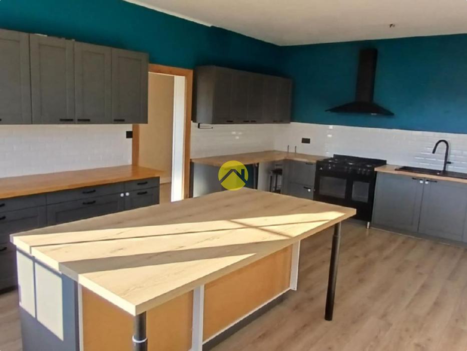 Propriété, Dépendances sur 1,5 Ha