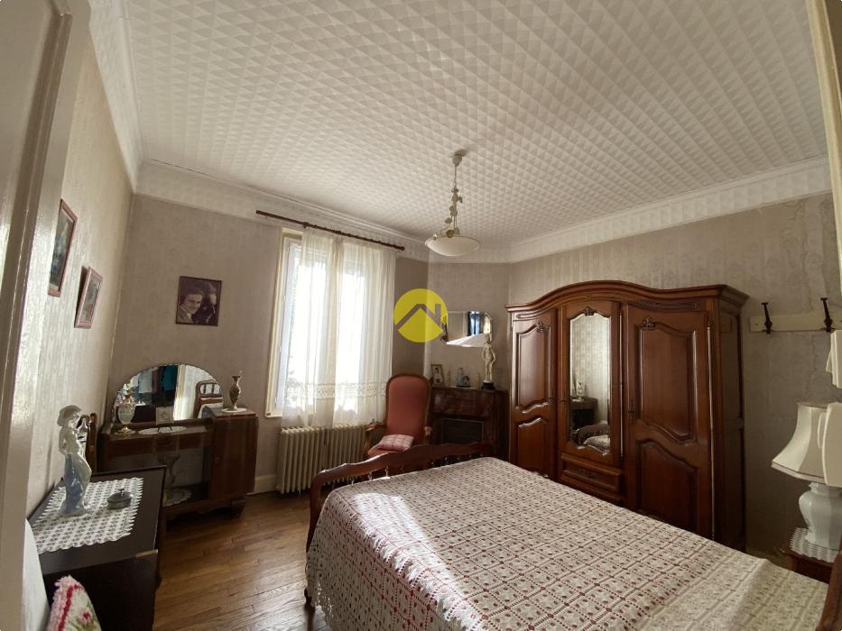  MAISON DE CHARME 10 MIN NEVERS