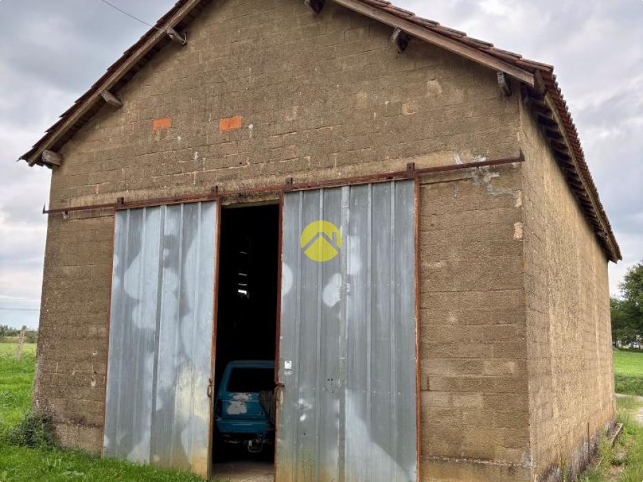 Longère, grange et séchoir à tabac 