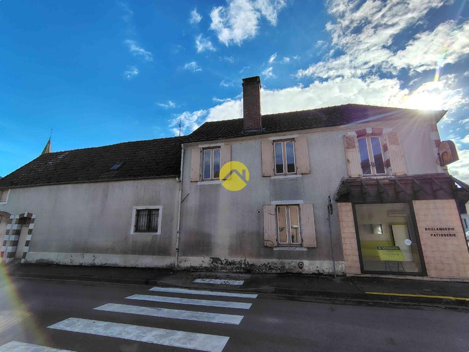 IMMEUBLE COMMERCE + HABITATION