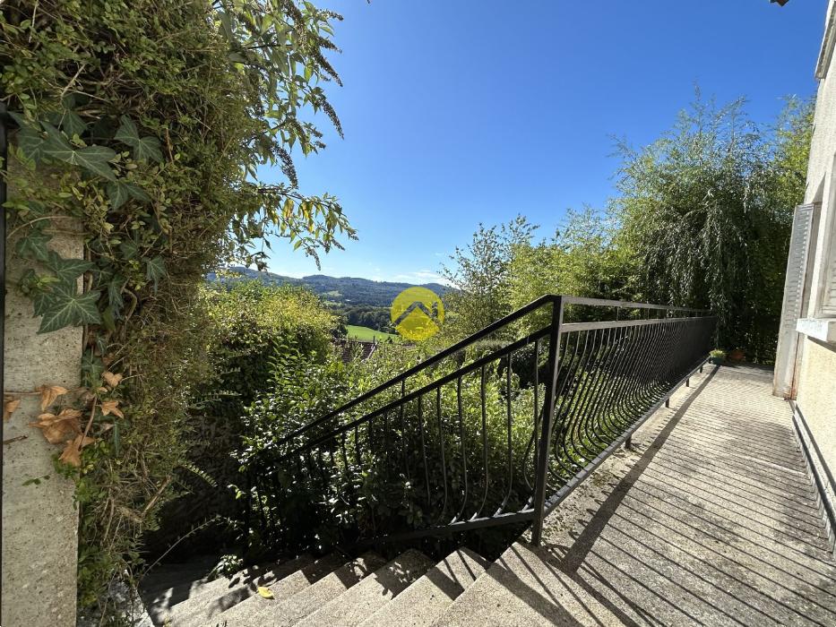 MAISON EN PIERRE SUPERBE VUE