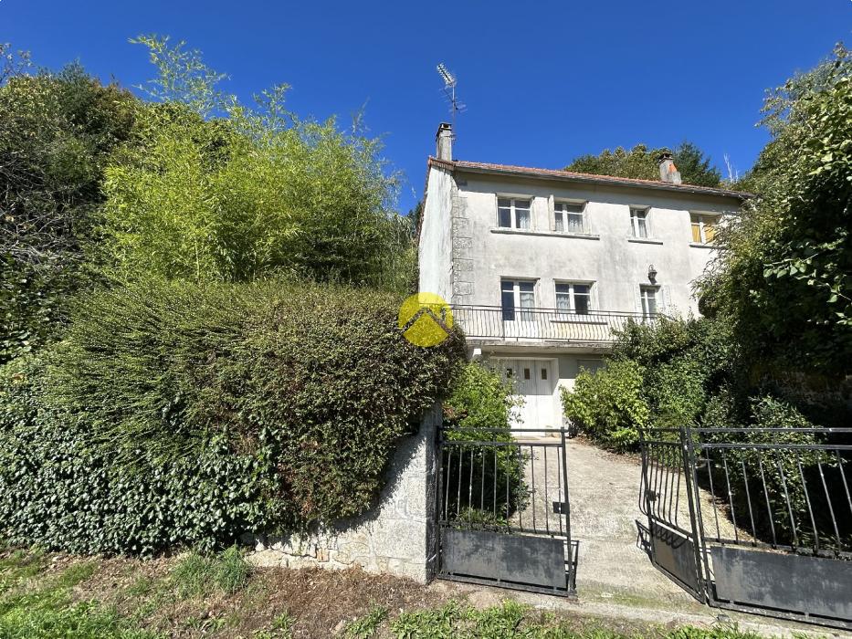 MAISON EN PIERRE SUPERBE VUE