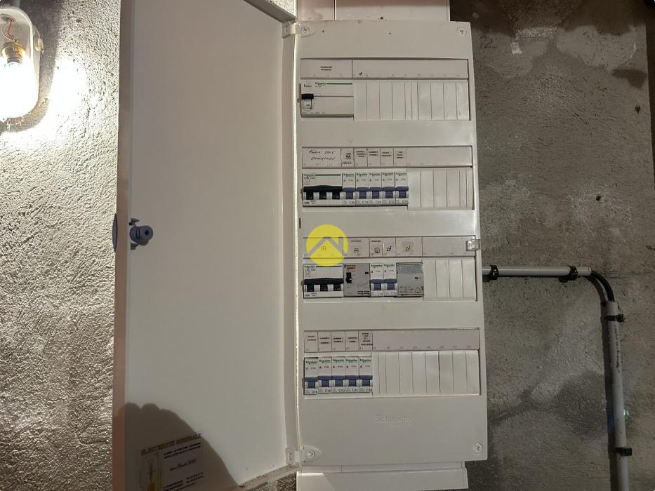 MAISON EN PIERRE SUPERBE VUE