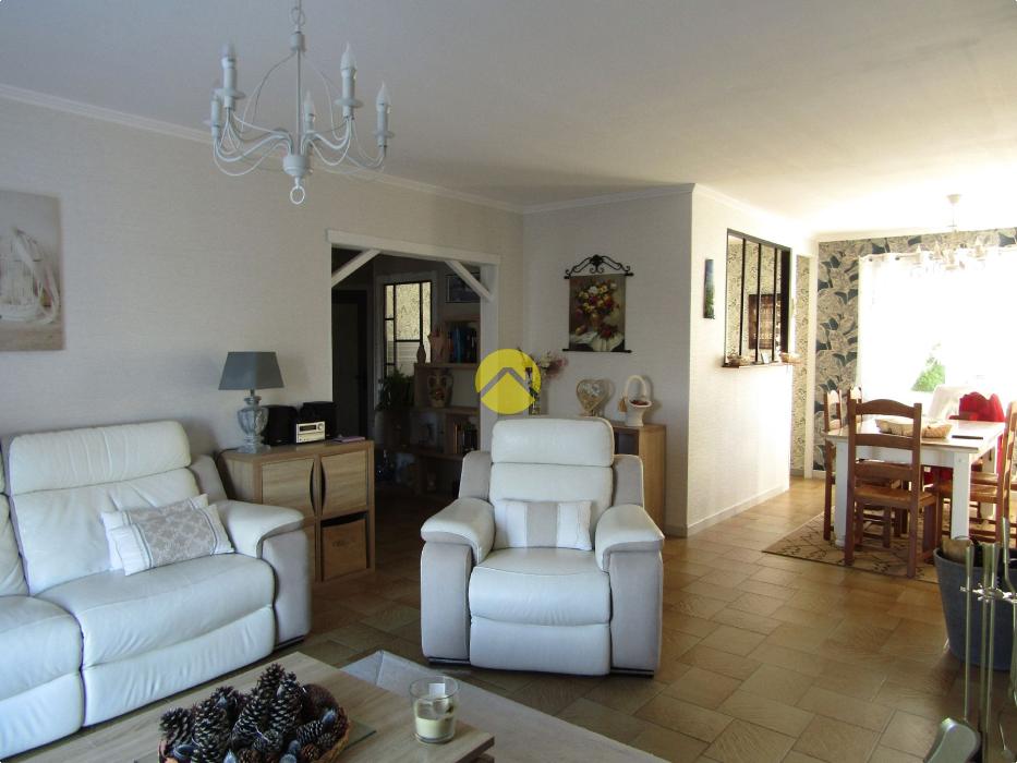 Maison lumineuse et bien entretenue