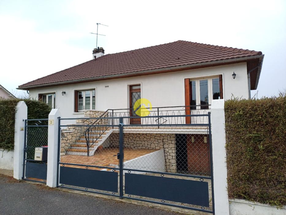 Maison 102 M2 + grand Garage/Bat