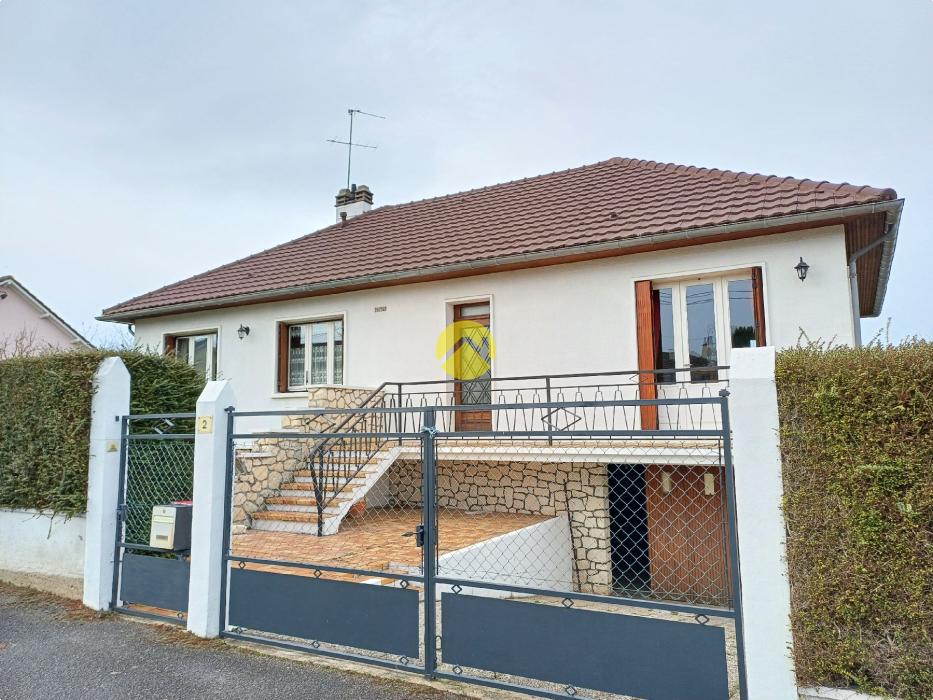 Maison 102 M2 + grand Garage/Bat