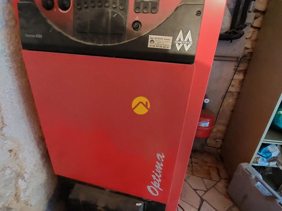 MAISON DE VILLAGE AVEC COUR