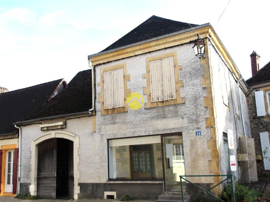 Maison de bourg avec jardin 