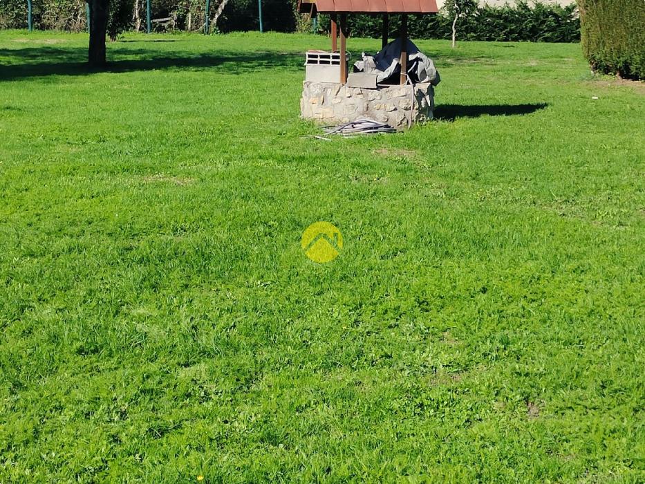 POSEZ VOS VALISES DANS CE PAVILLON 