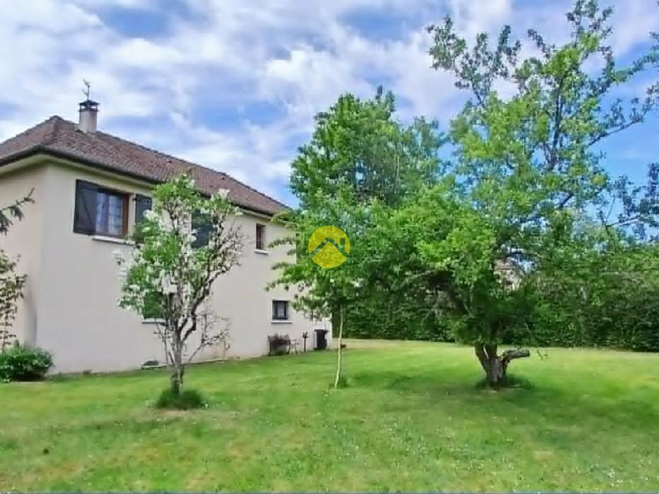 Maison familiale proche ville
