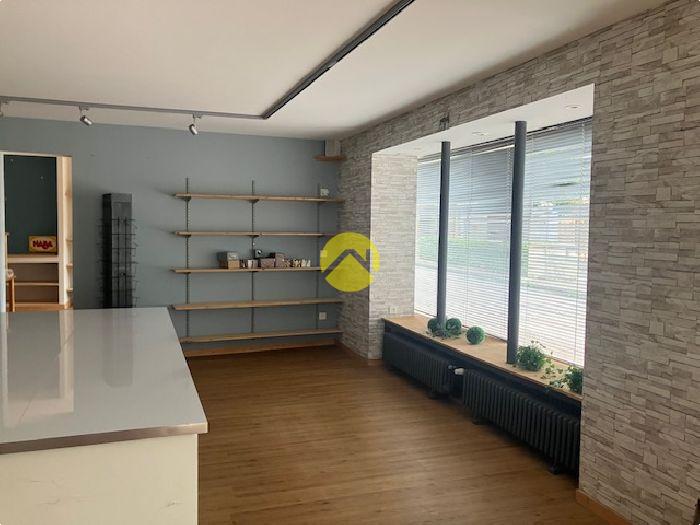 Maison avec local commercial 120 m²