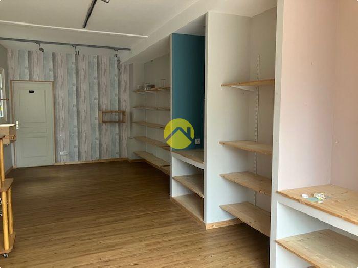 Maison avec local commercial 120 m²