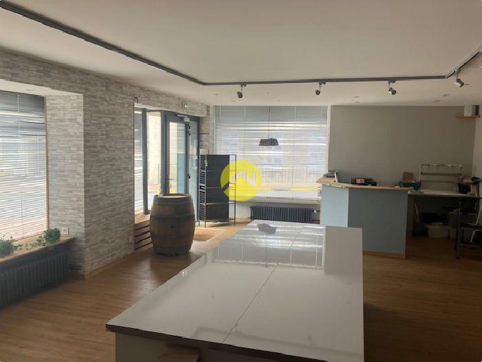 Maison avec local commercial 120 m²