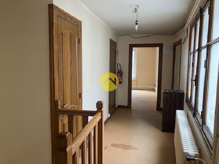 Maison avec local commercial 120 m²