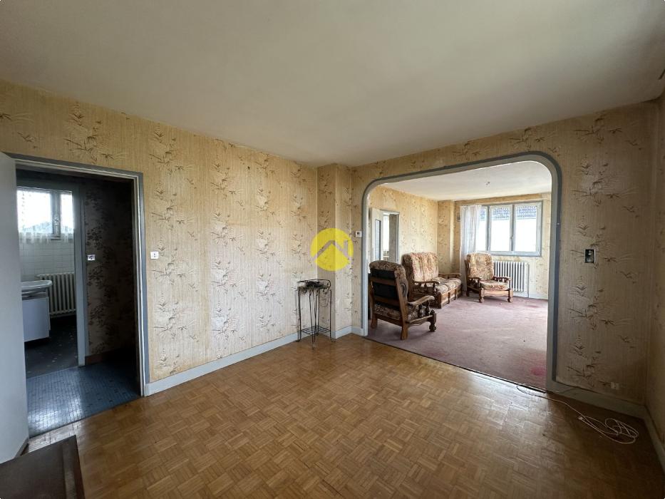 PAVILLON SUR SOUS-SOL A RENOVER