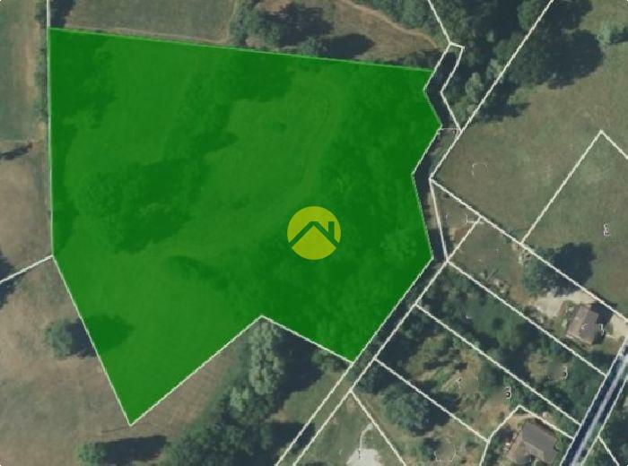 Terrain à bâtir + pré attenant