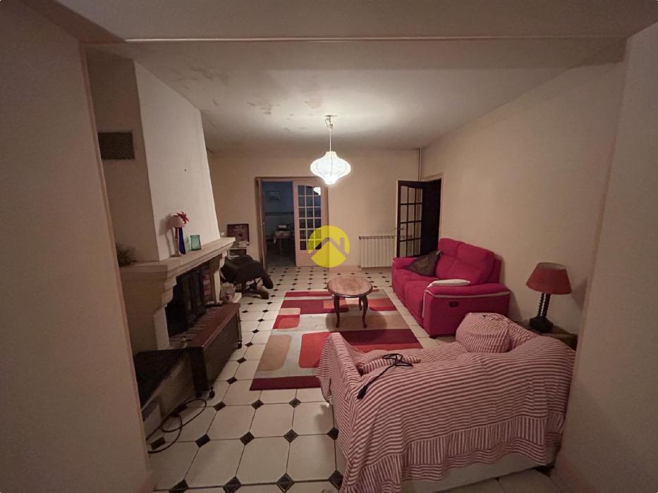 IMMEUBLE + GARAGE attenant