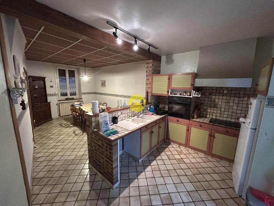 IMMEUBLE + GARAGE attenant