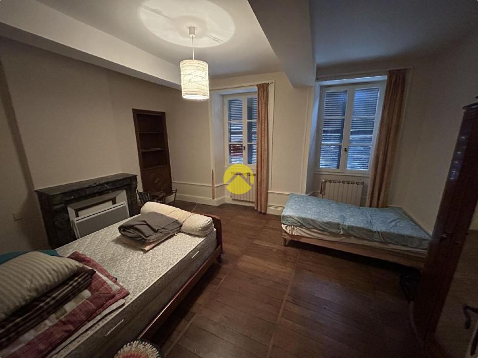 IMMEUBLE + GARAGE attenant