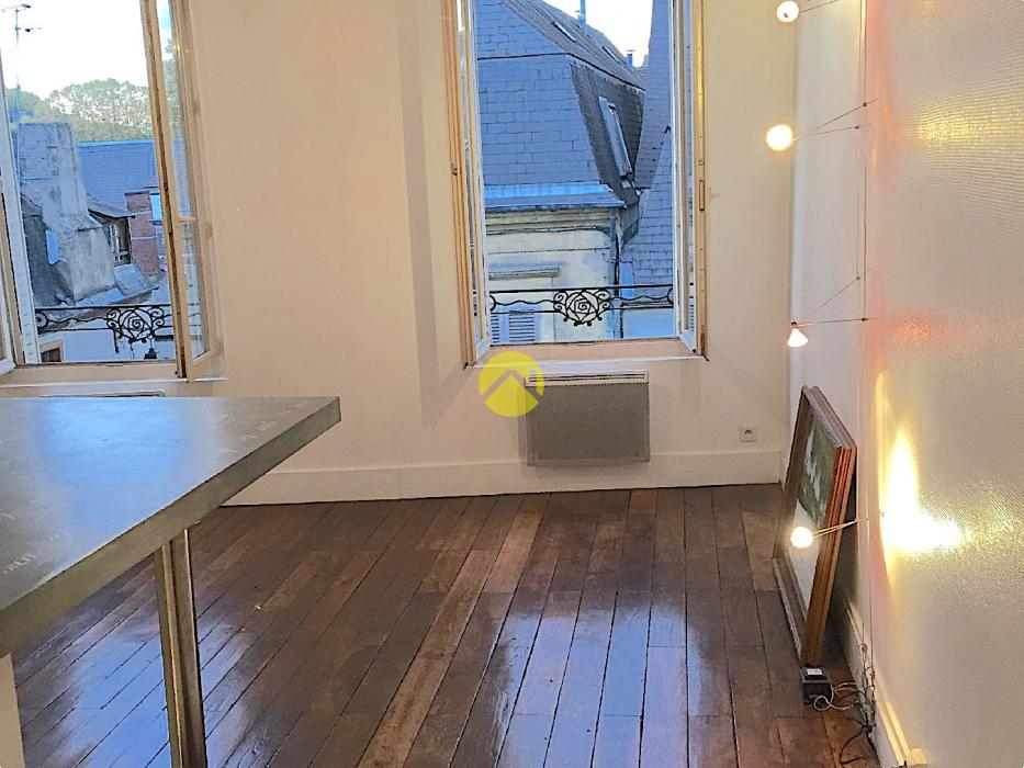 APPARTEMENT HYPER CENTRE