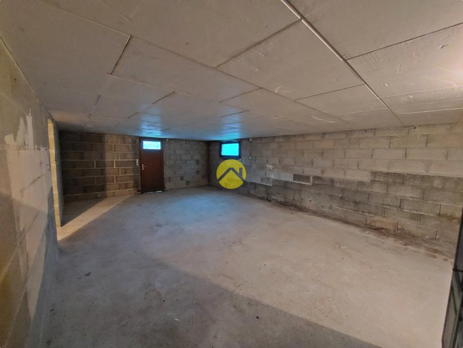 PAVILLON SUR SOUS-SOL + TERRAIN