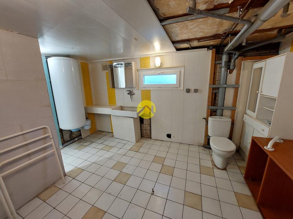 PAVILLON SUR SOUS-SOL + TERRAIN