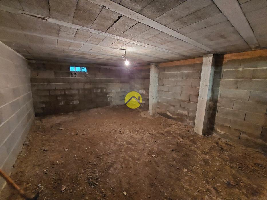 PAVILLON SUR SOUS-SOL + TERRAIN