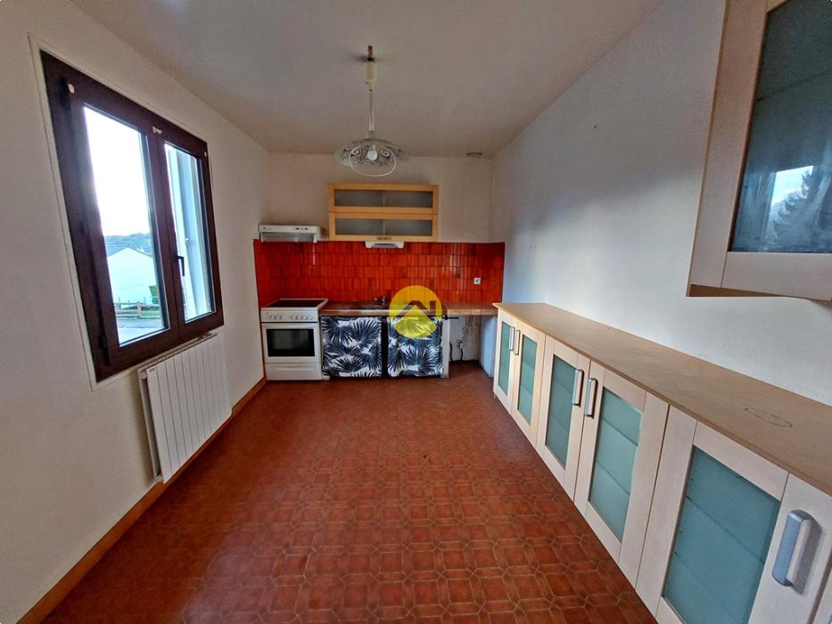 PAVILLON SUR SOUS-SOL + TERRAIN