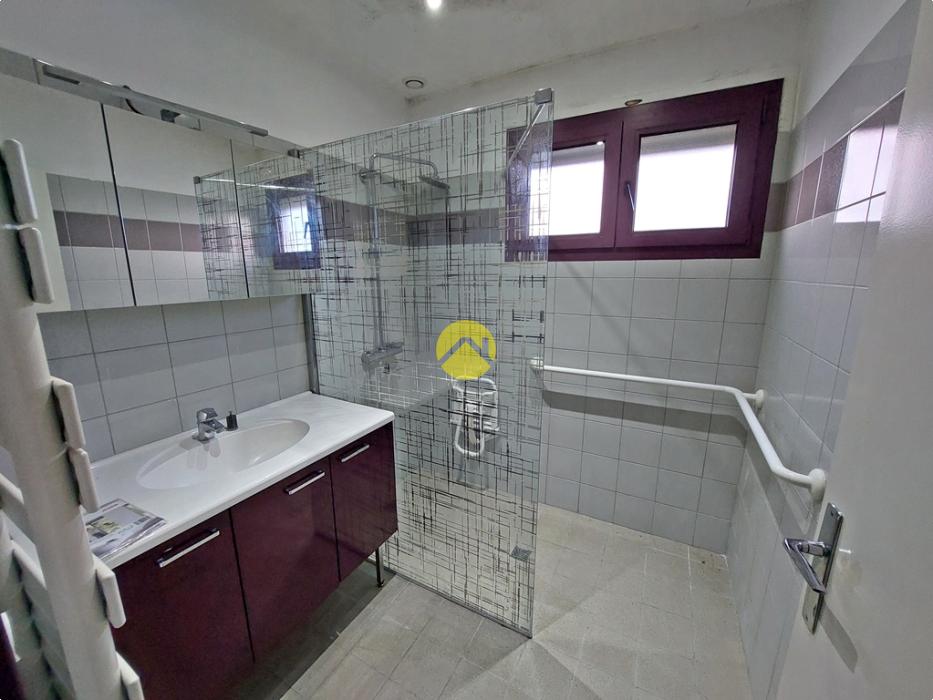 PAVILLON SUR SOUS-SOL + TERRAIN