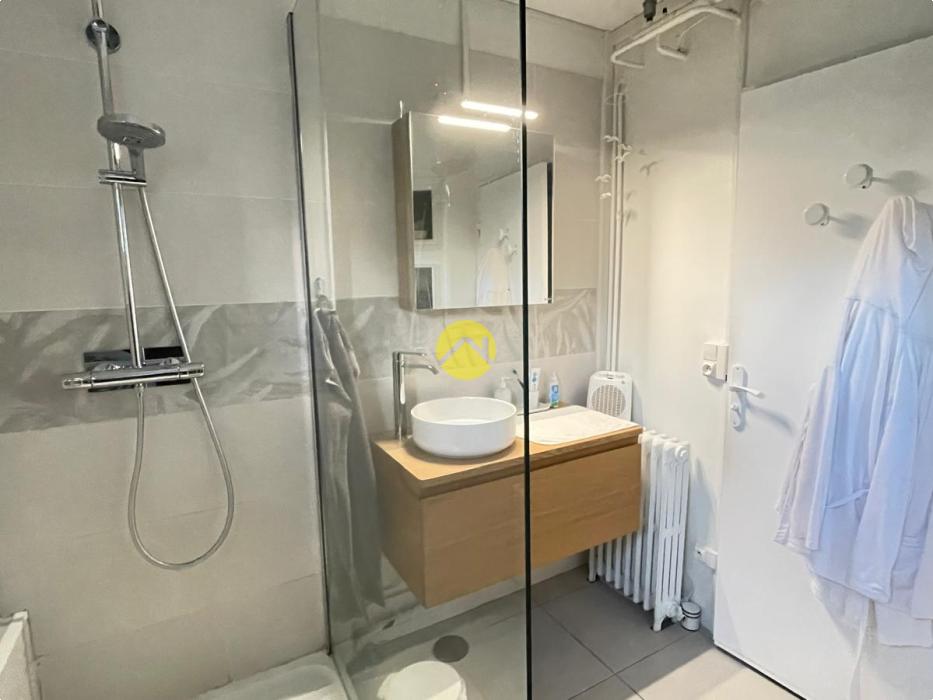 APPARTEMENT TRES LUMINEUX